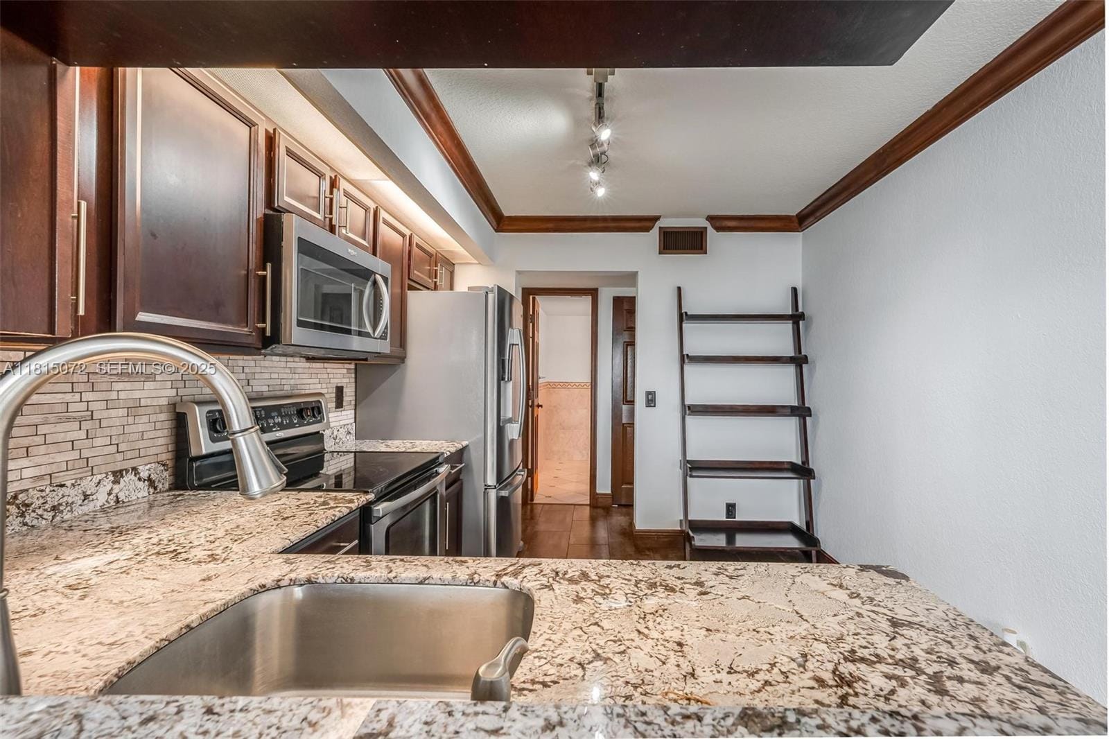 106 Lake Emerald Drive 210 — photo 9