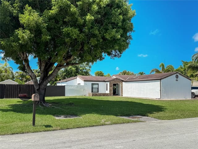 14751 SW 158th Street, sold in Kings Grant East, Miami, FL