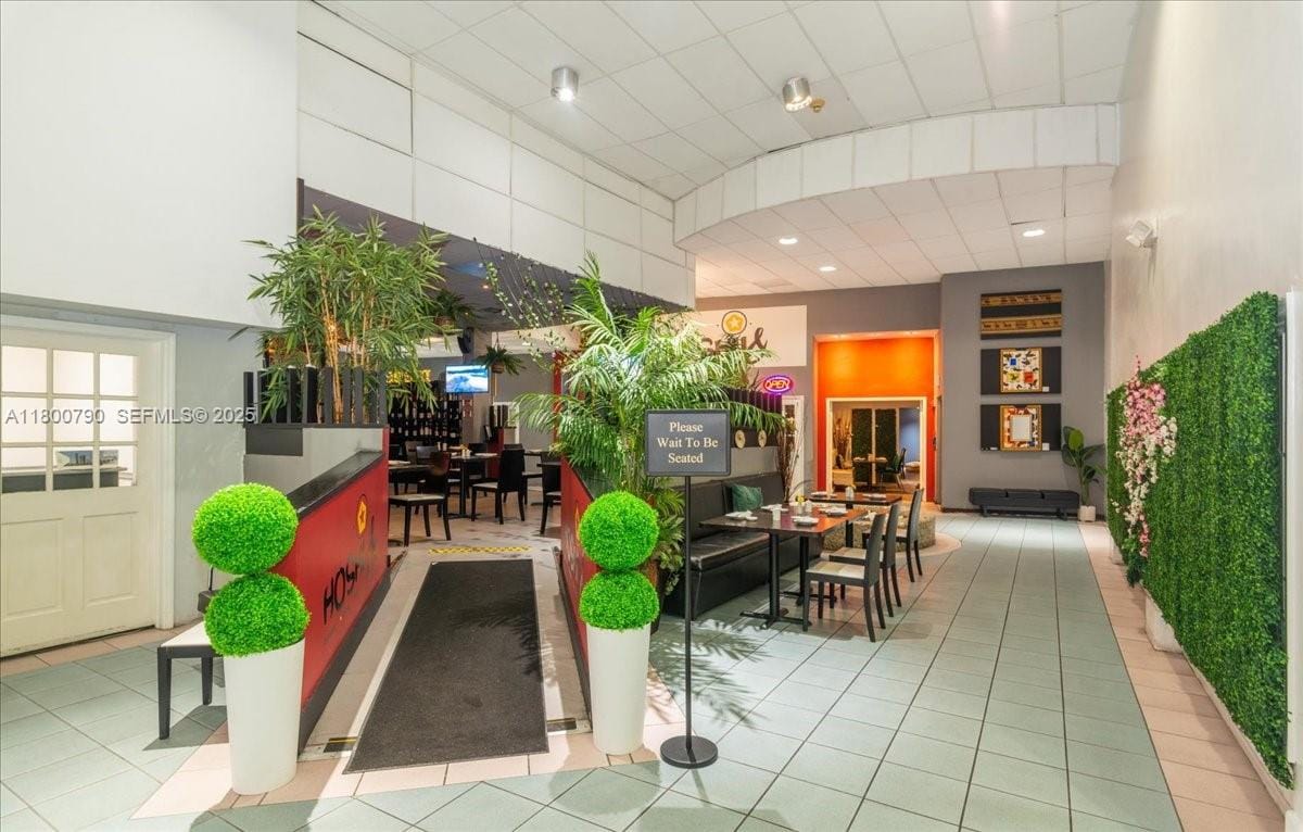5401 Collins Avenue 428, Miami Beach, FL 33140 photo 22