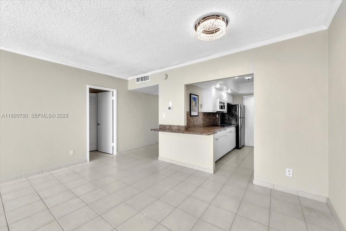 5401 Collins Avenue 428, Miami Beach, FL 33140 photo 5