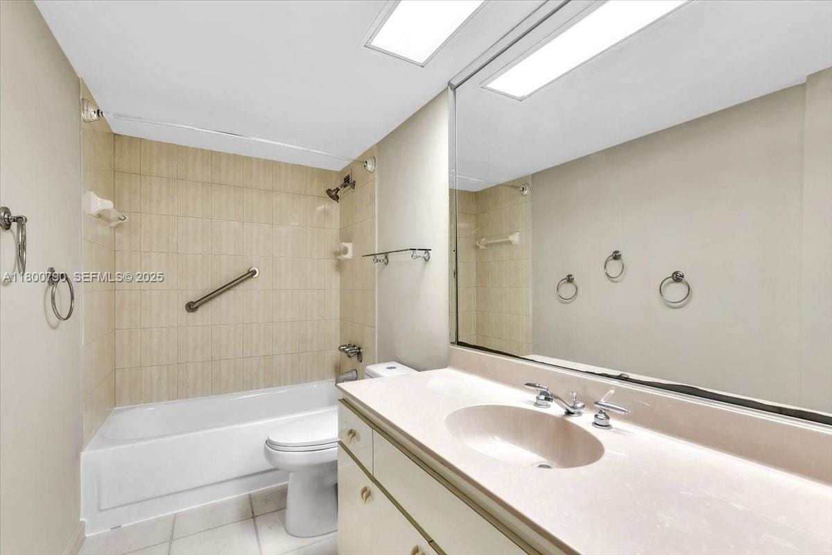 5401 Collins Avenue 428, Miami Beach, FL 33140 photo 7