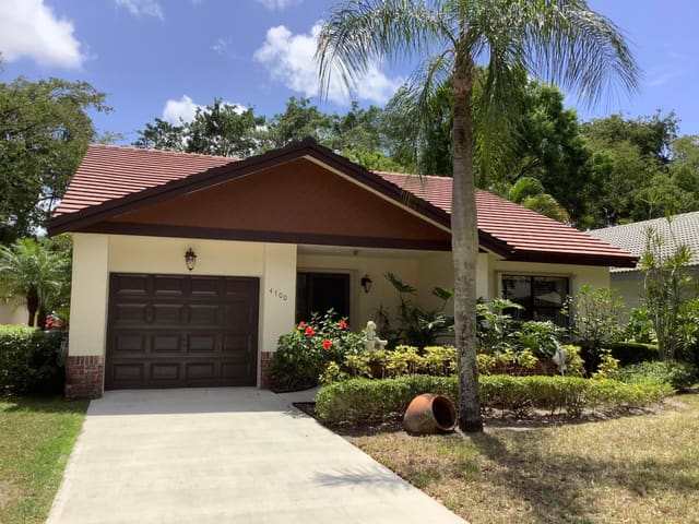 4700 Boxwood Circle, sold in Fairmont Place, Boynton Beach, FL