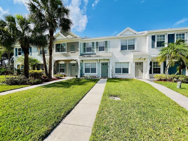 8132 San Carlos Circle, sold in Sanibel, Tamarac, FL