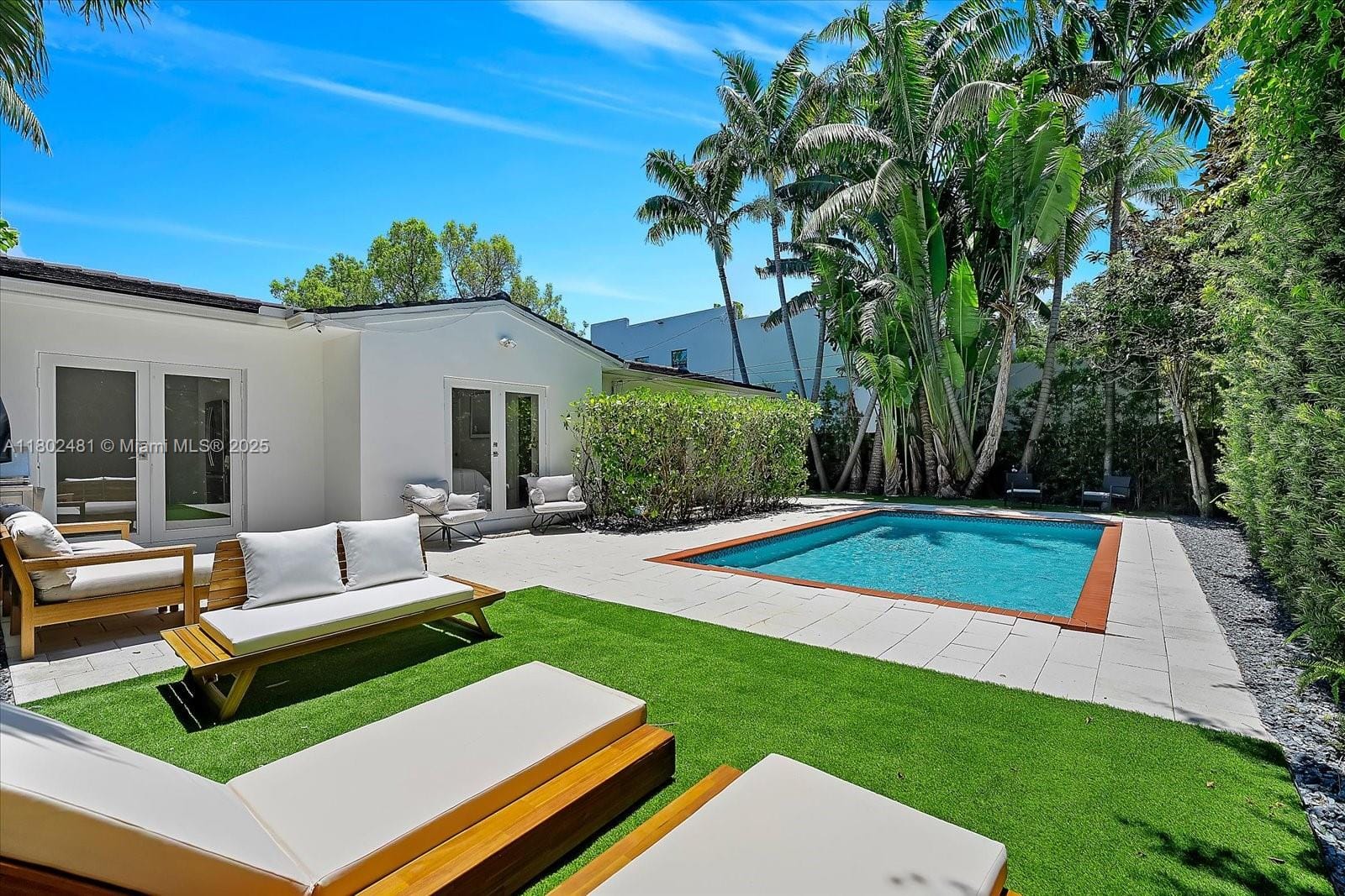 3020 Alton Road, Miami Beach, FL 33140 photo 2