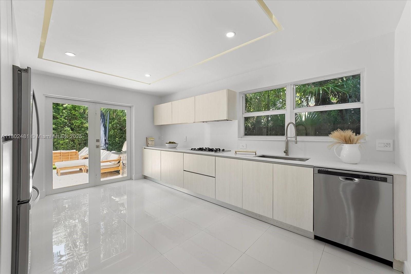 3020 Alton Road, Miami Beach, FL 33140 photo 13