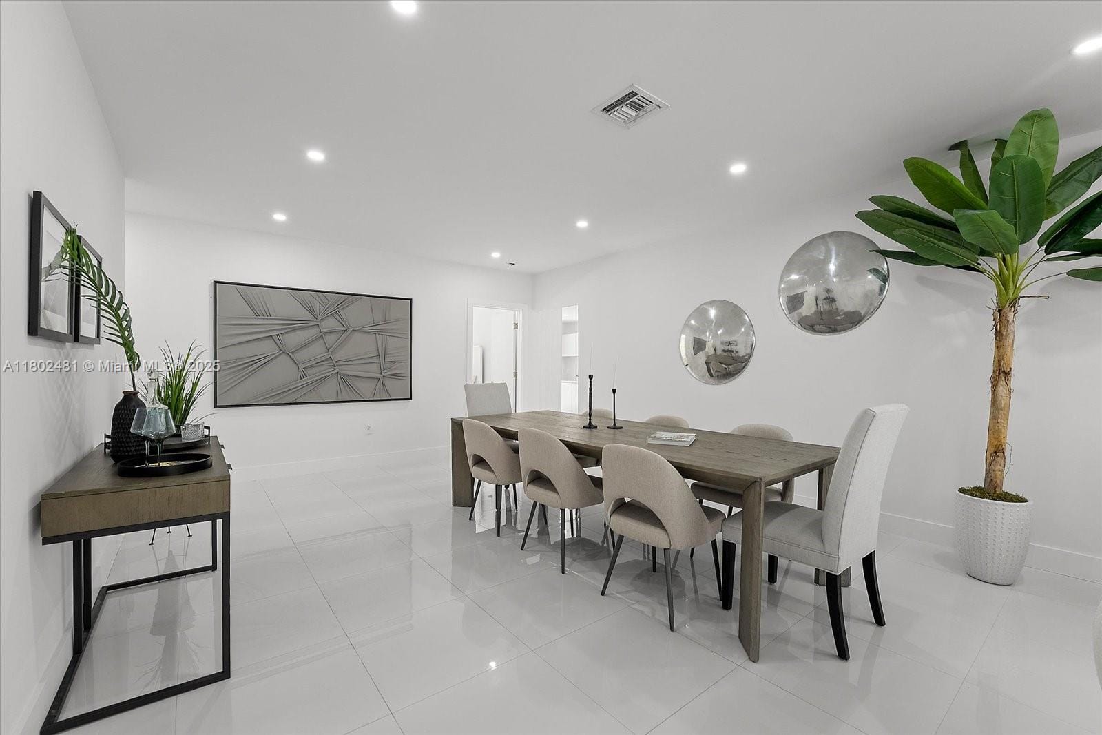 3020 Alton Road, Miami Beach, FL 33140 photo 10