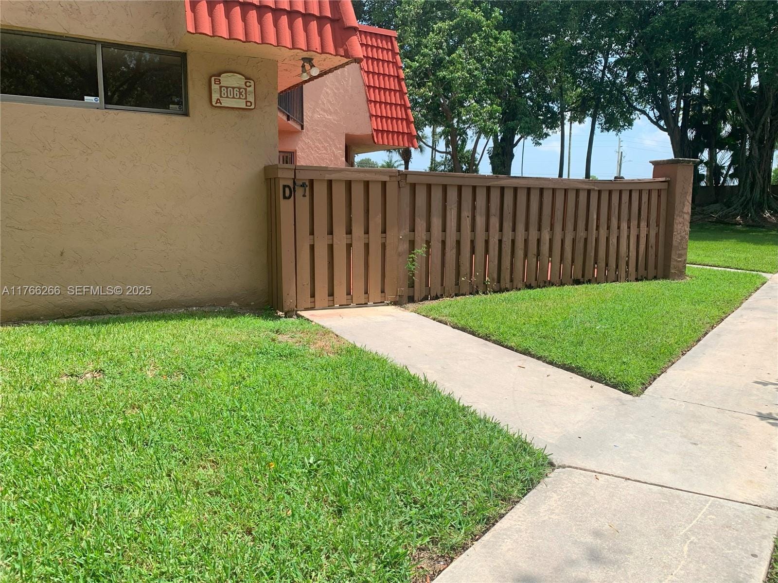 8063 Severn Drive D, Boca Raton, FL 33433 photo 4