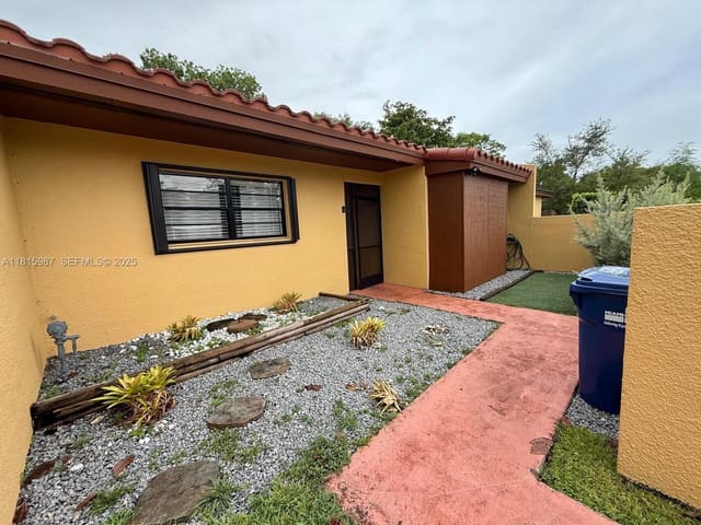 14734 SW 87th Terrace, Miami, FL 33193