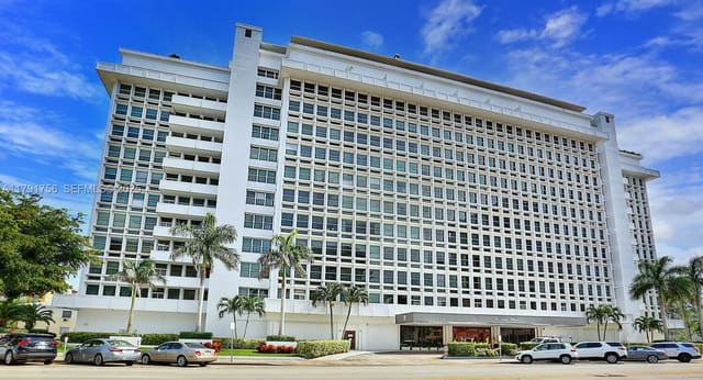 700 Biltmore Way 212, Coral Gables, FL 33134