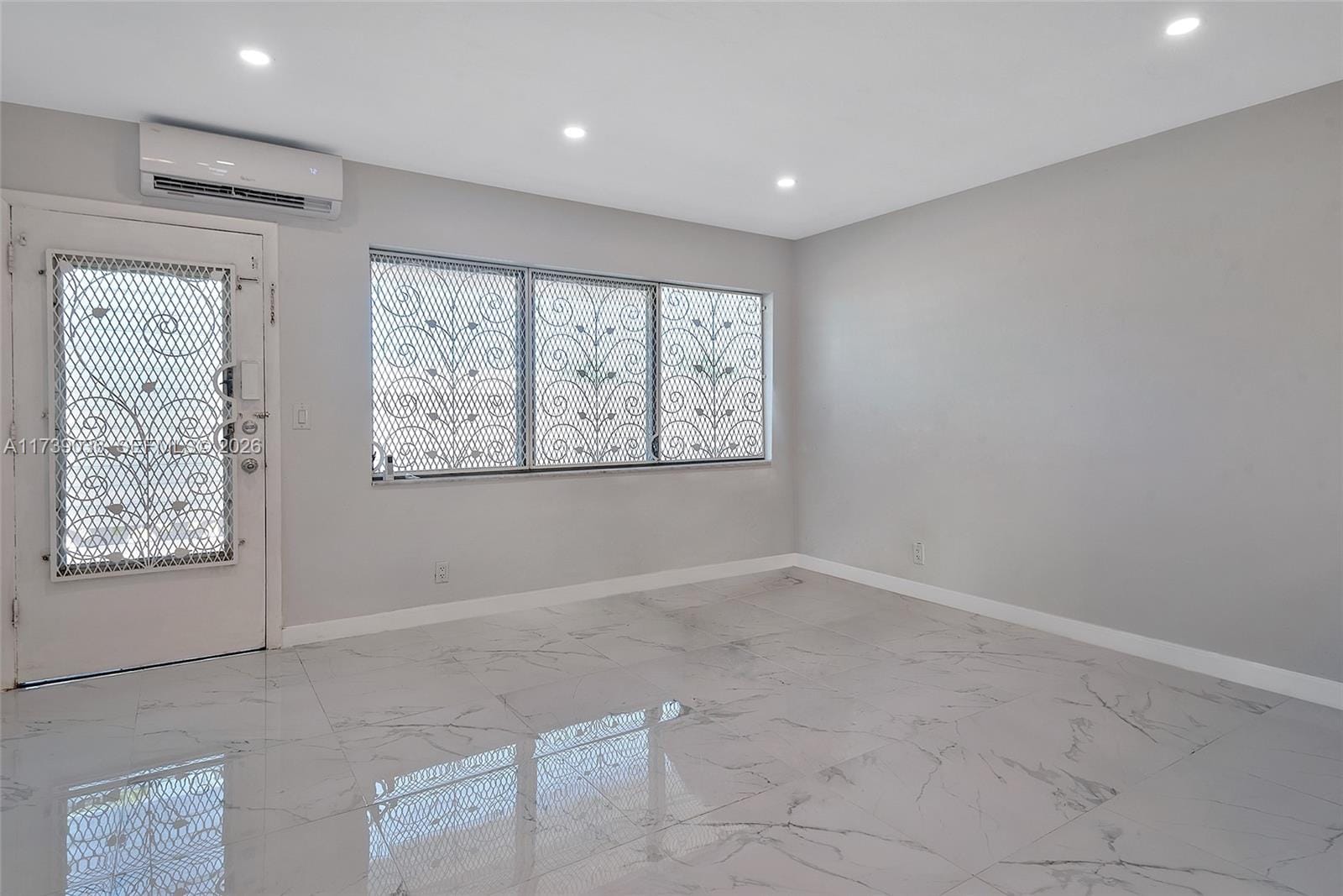 820 SW 11th Avenue 14B, Hallandale Beach, FL 33009 photo 12
