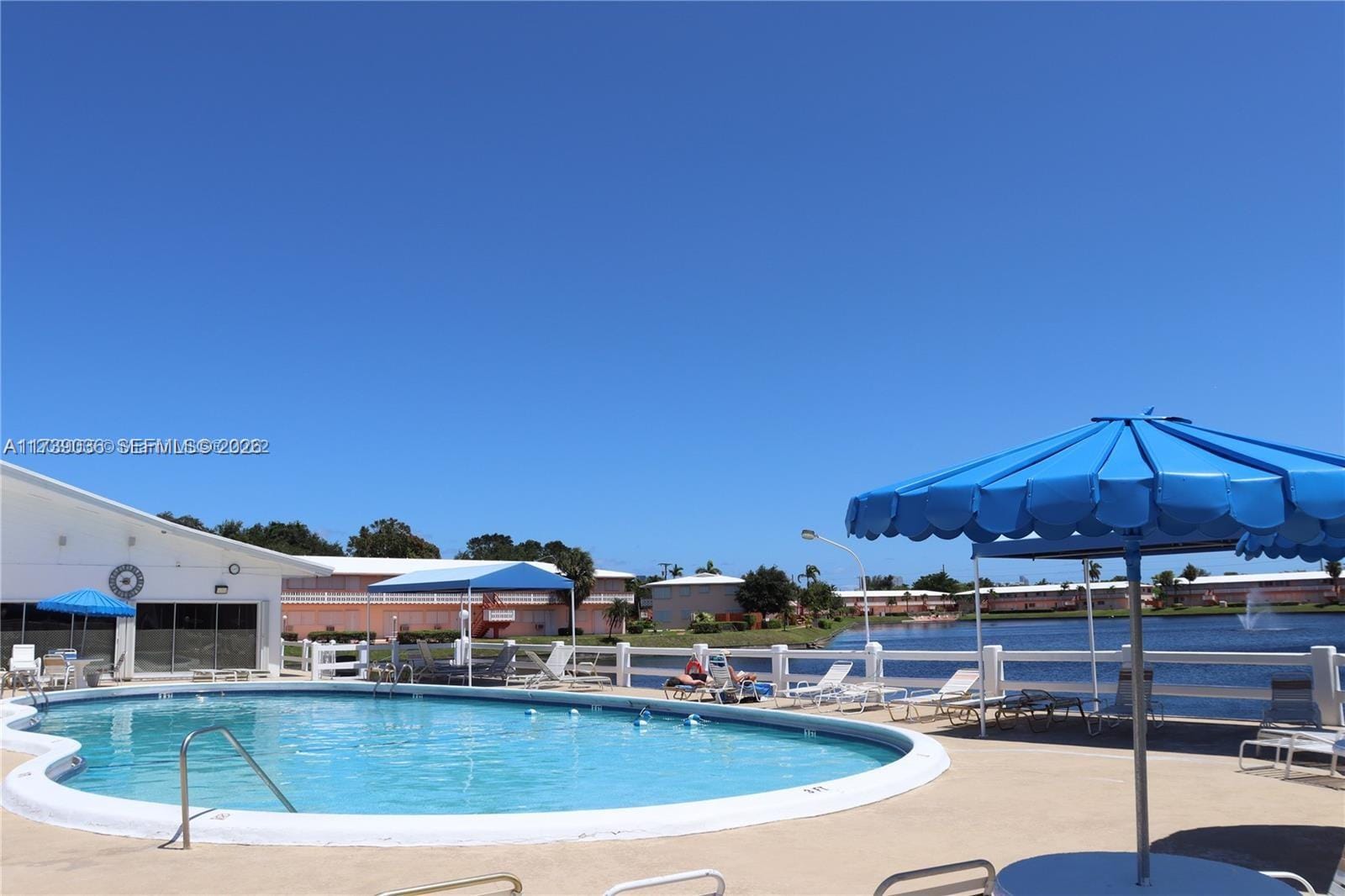 820 SW 11th Avenue 14B, Hallandale Beach, FL 33009 photo 13