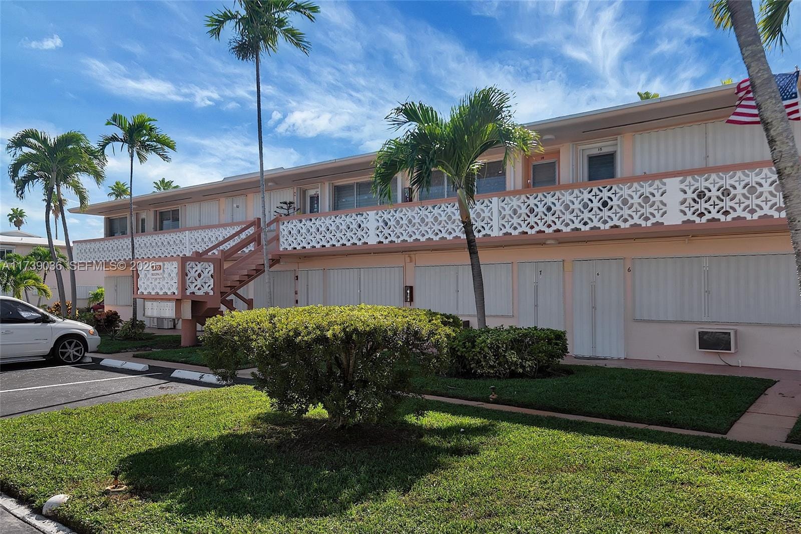 820 SW 11th Avenue 14B, Hallandale Beach, FL 33009 photo 15