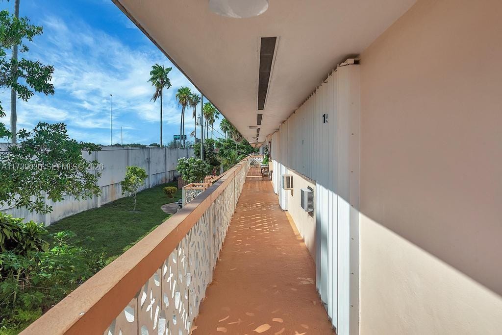 820 SW 11th Avenue 14B, Hallandale Beach, FL 33009 photo 16