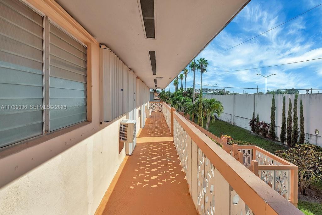 820 SW 11th Avenue 14B, Hallandale Beach, FL 33009 photo 17