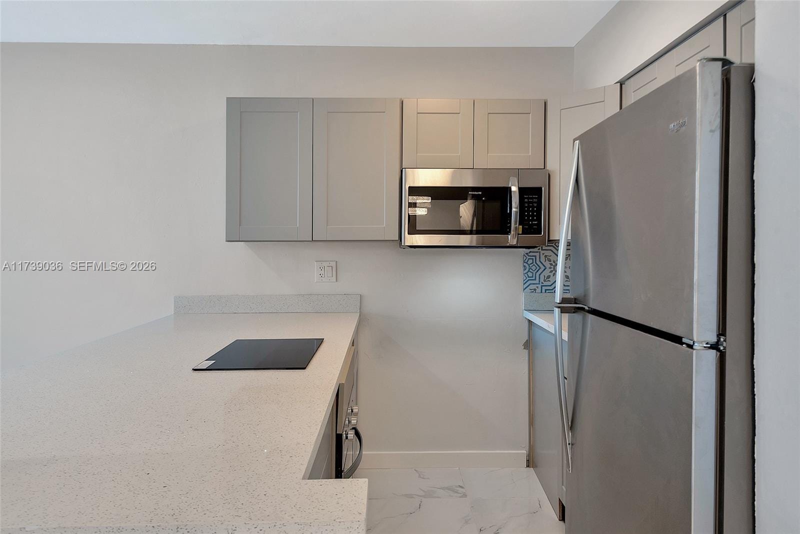 820 SW 11th Avenue 14B, Hallandale Beach, FL 33009 photo 4