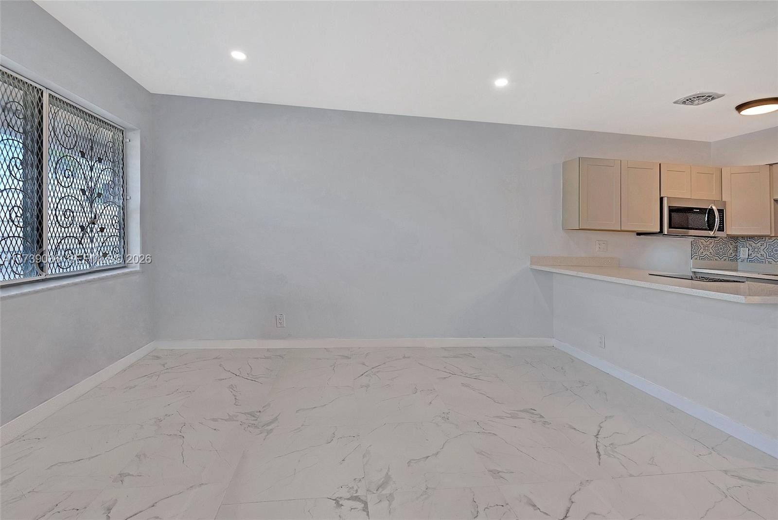 820 SW 11th Avenue 14B, Hallandale Beach, FL 33009 photo 7