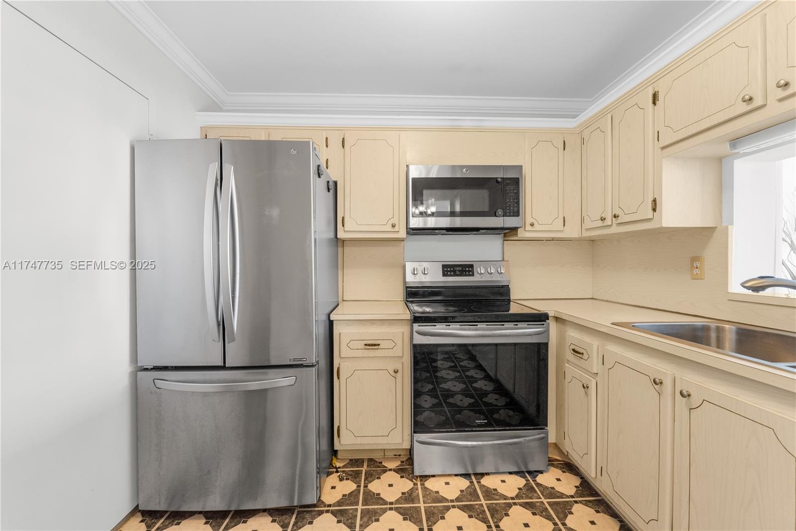 401 NE 14th Avenue 603 — photo 4