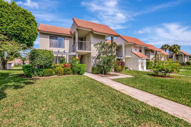 5659 Fairway Park Drive 101, sold in Fairway Park Condo, Boynton Beach, FL
