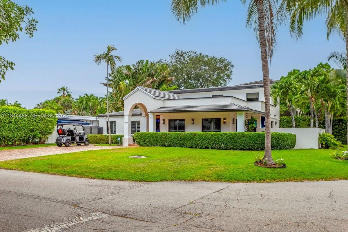 4 bedroom home for sale at 600 Allendale, Key Biscayne, FL 33149 — $3,750,000