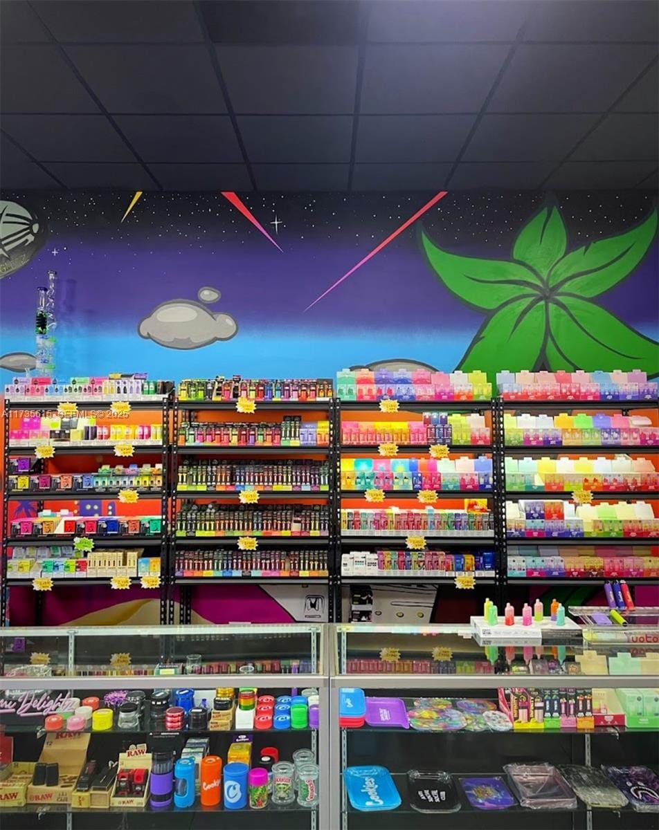 MIDTOWN Smoke Shop, Miami, FL 33137