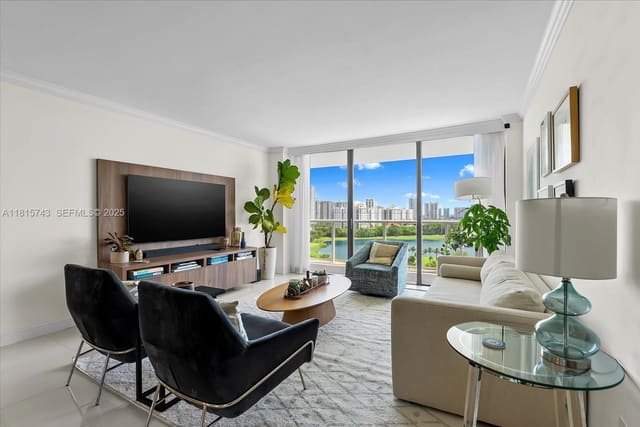 3701 N Country Club Drive 1407, Aventura, FL 33180