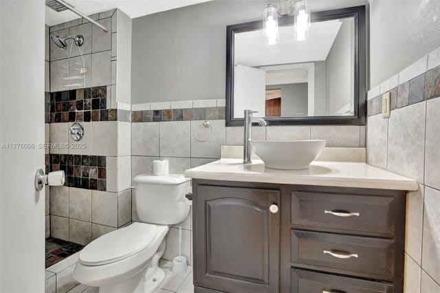 6911 Environ Boulevard 3L, sold in Environ, Lauderhill, FL