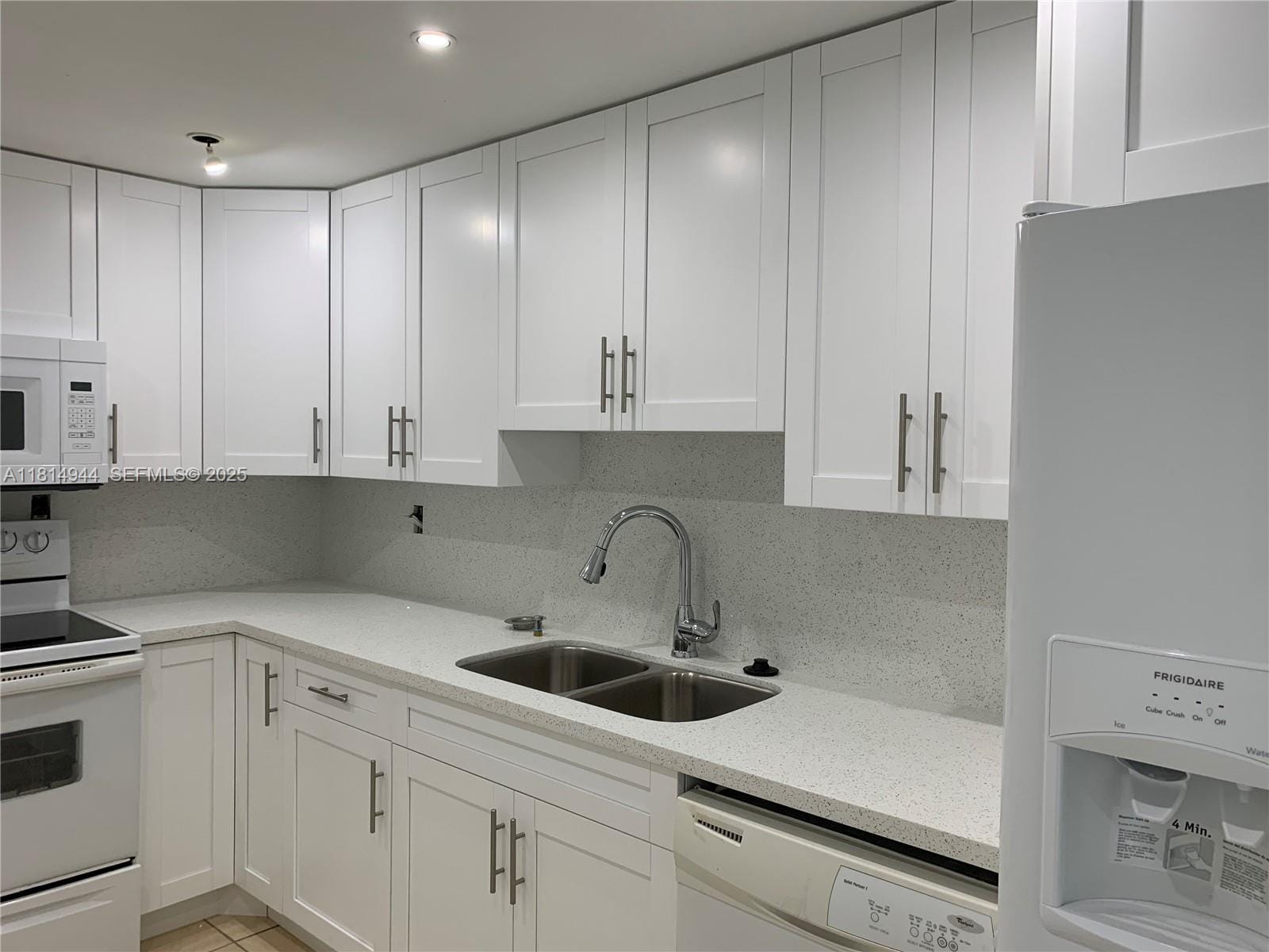 2333 Brickell Avenue 615, Miami, FL 33129 photo 2