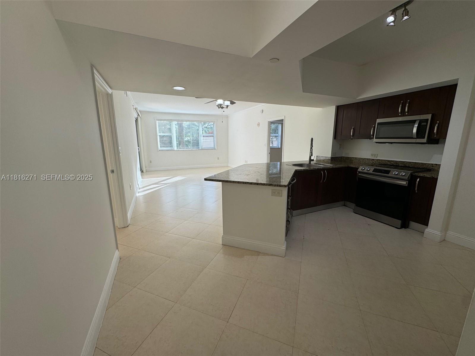 19900 E Country Club Drive 209, Aventura, FL 33180, Aventura