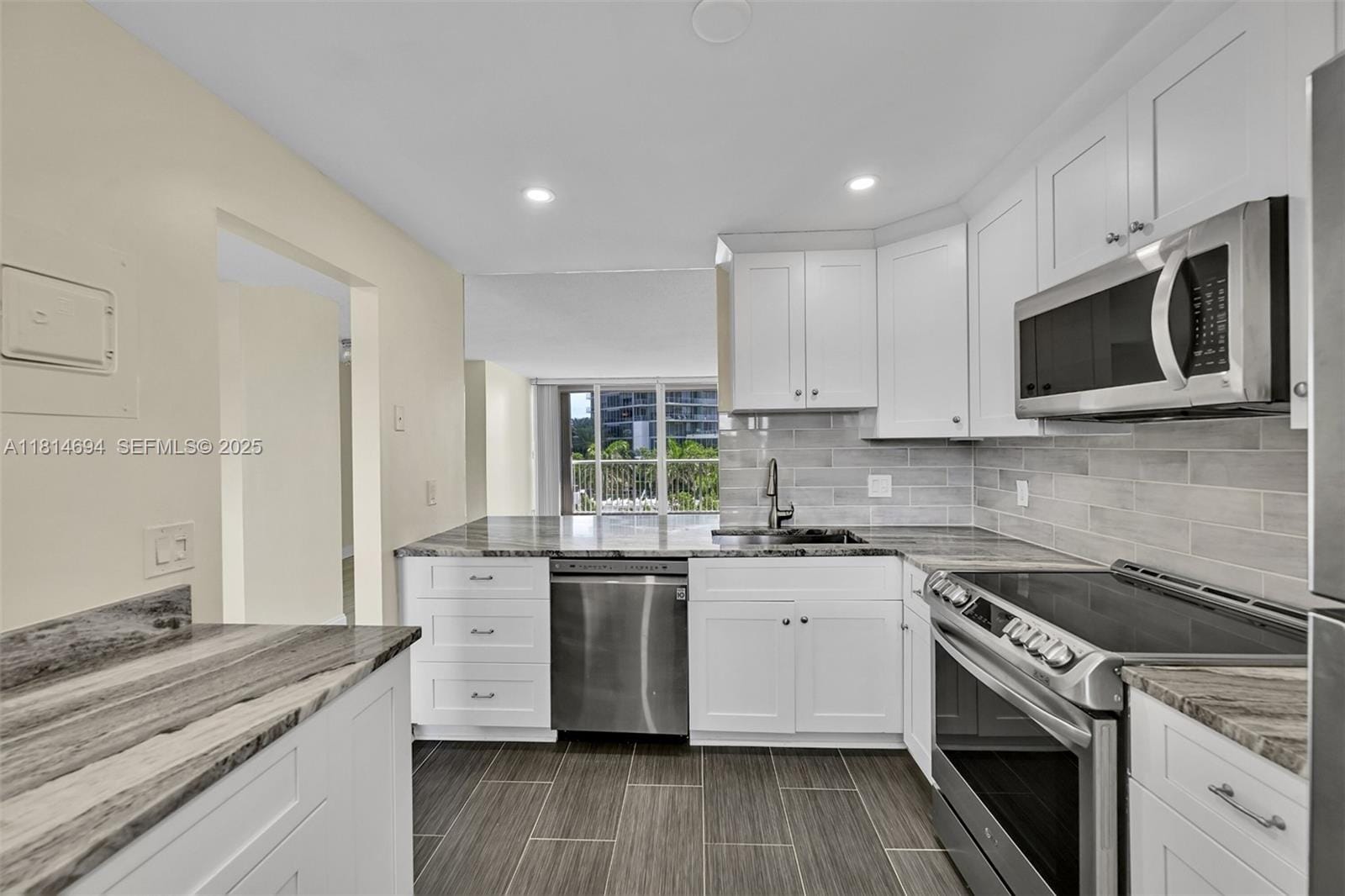 2200 NE 33rd Avenue 4C — photo 9