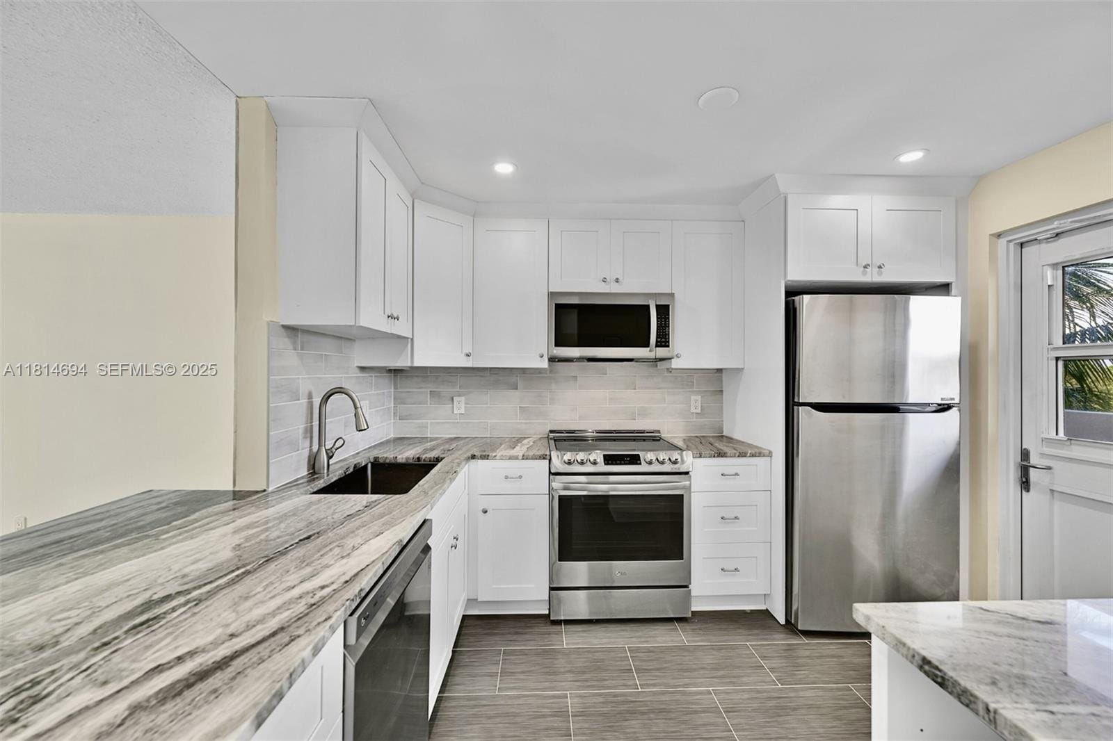 2200 NE 33rd Avenue 4C — photo 10
