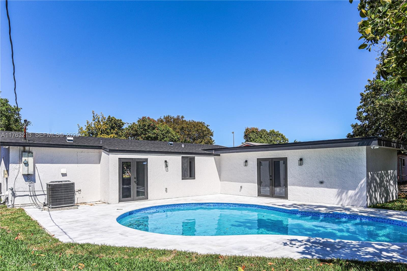 6590 NW 22nd Street, Sunrise, FL 33313
