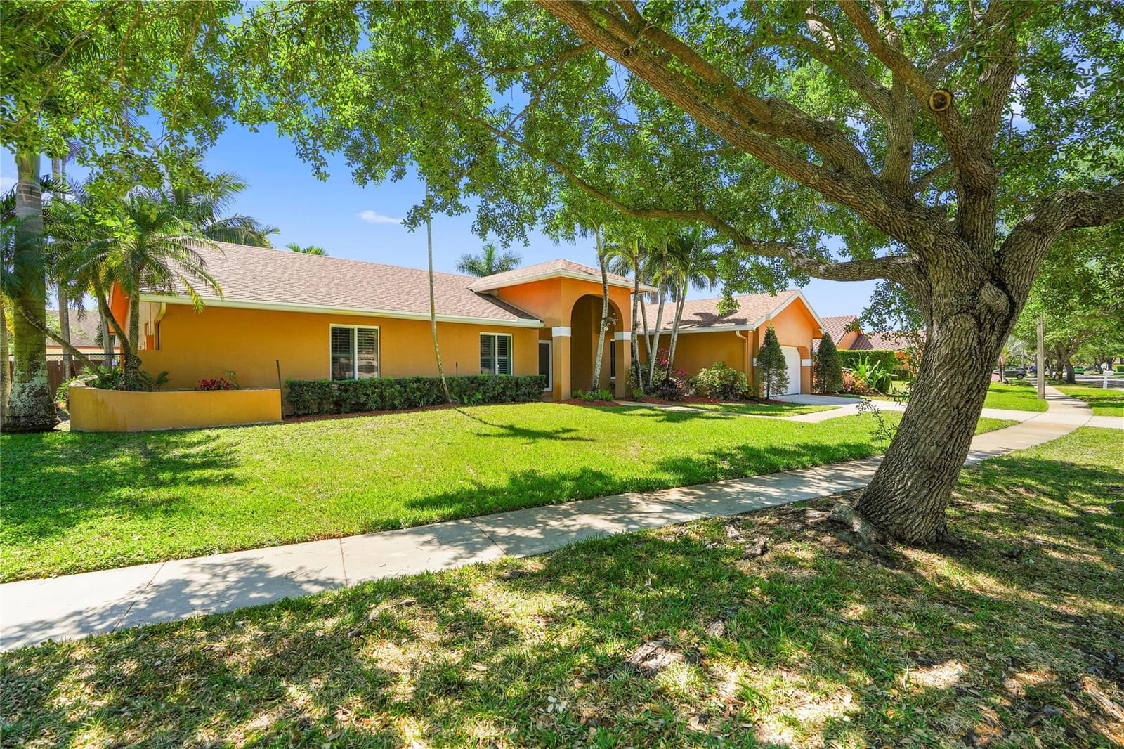 20260 NW 4th Street, Pembroke Pines, FL 33029