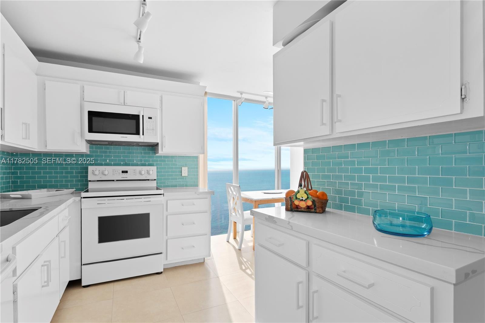 881 Ocean Drive 24C — photo 7