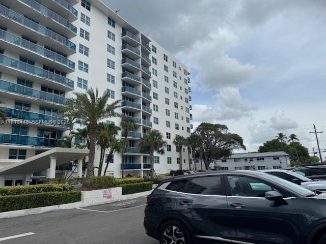 7501 E Treasure Drive 2G, North Bay Village, FL 33141