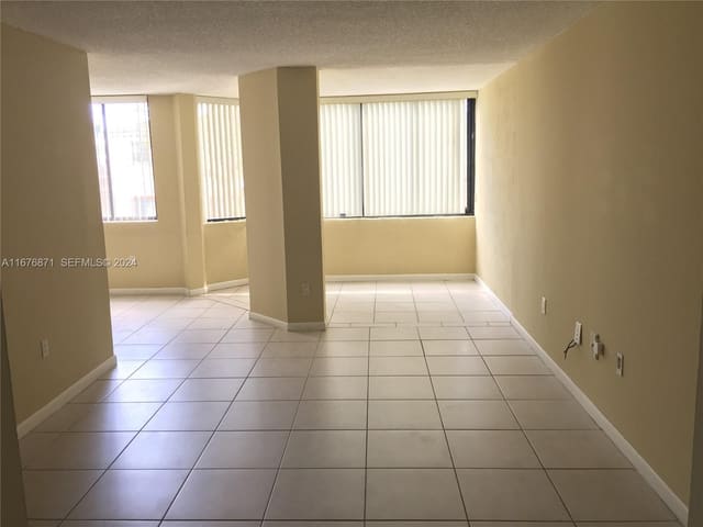 8365 SW 152nd Avenue C206, Miami, FL 33193