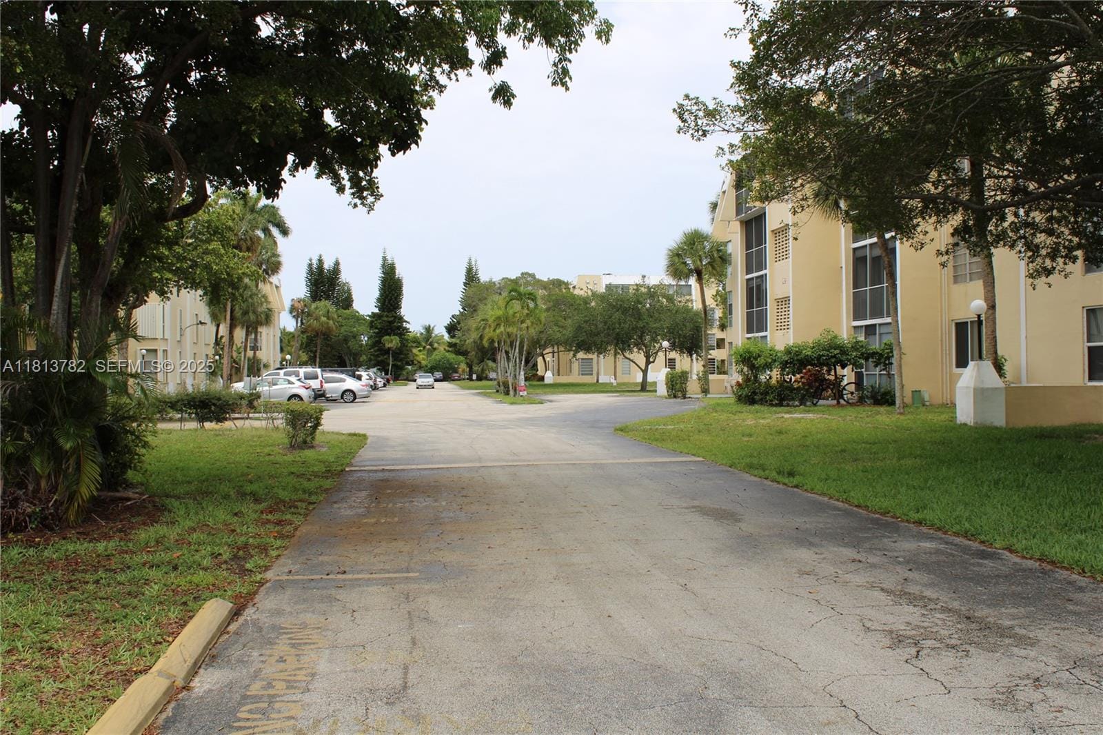 922 NE 199th Street 3D Apt 304 — photo 4