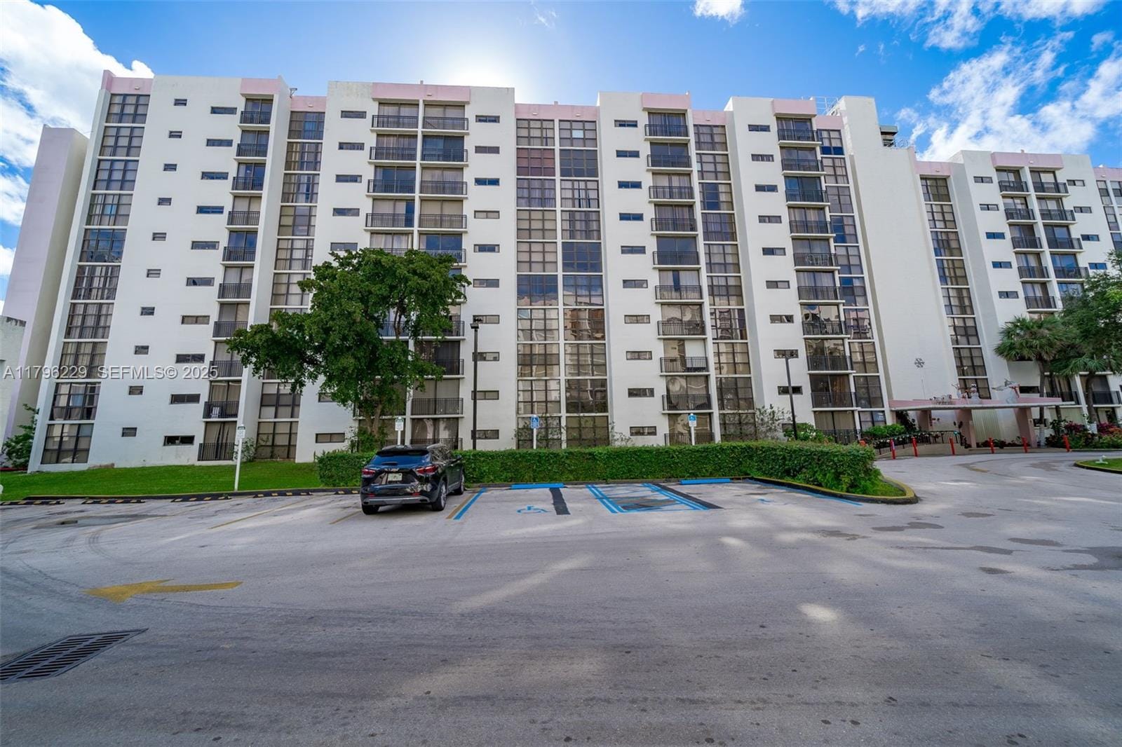 16909 N Bay Road 405, Sunny Isles Beach, FL 33160 photo 1