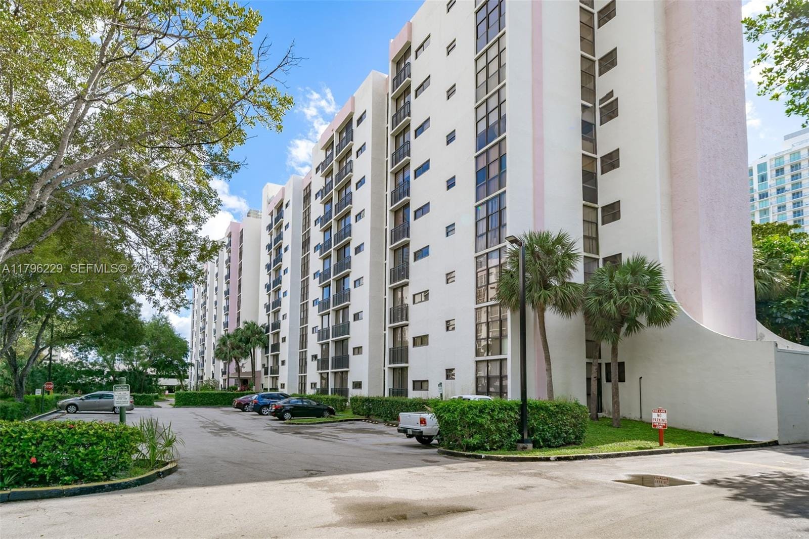 16909 N Bay Road 405, Sunny Isles Beach, FL 33160 photo 2