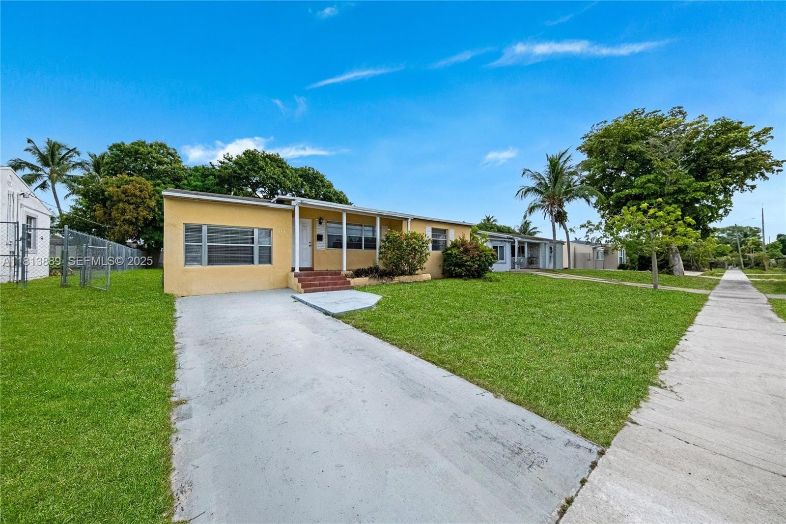 2431 Rodman Street — photo 2