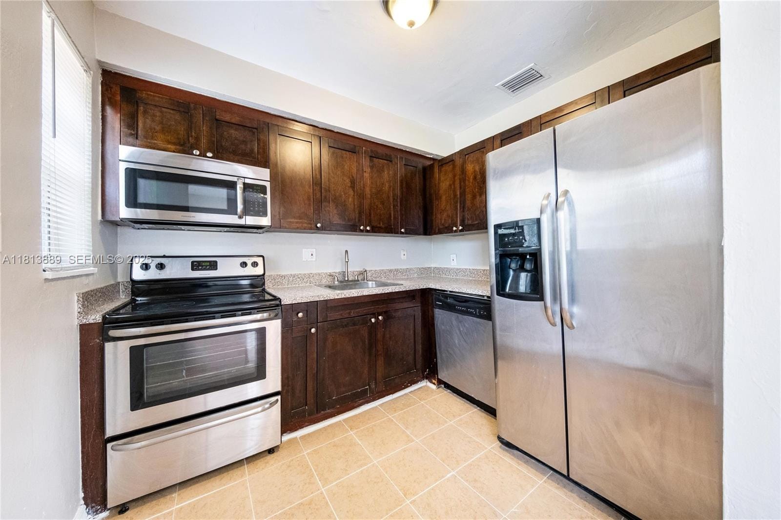 2431 Rodman Street — photo 10