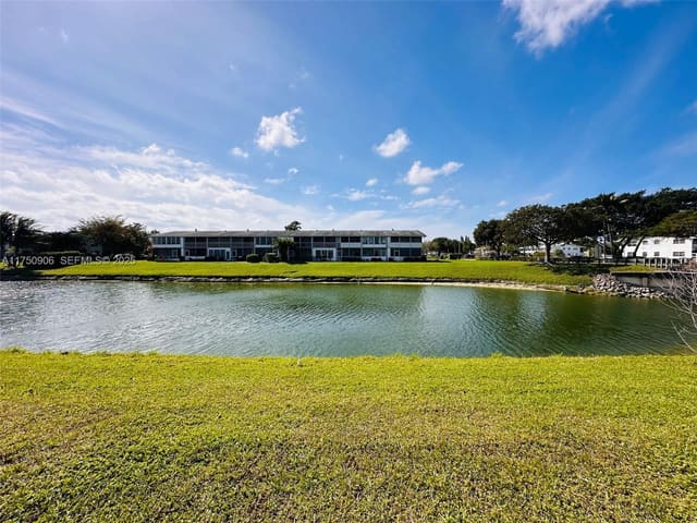 2 Kent A 2, sold in Kent Condos, West Palm Beach, FL