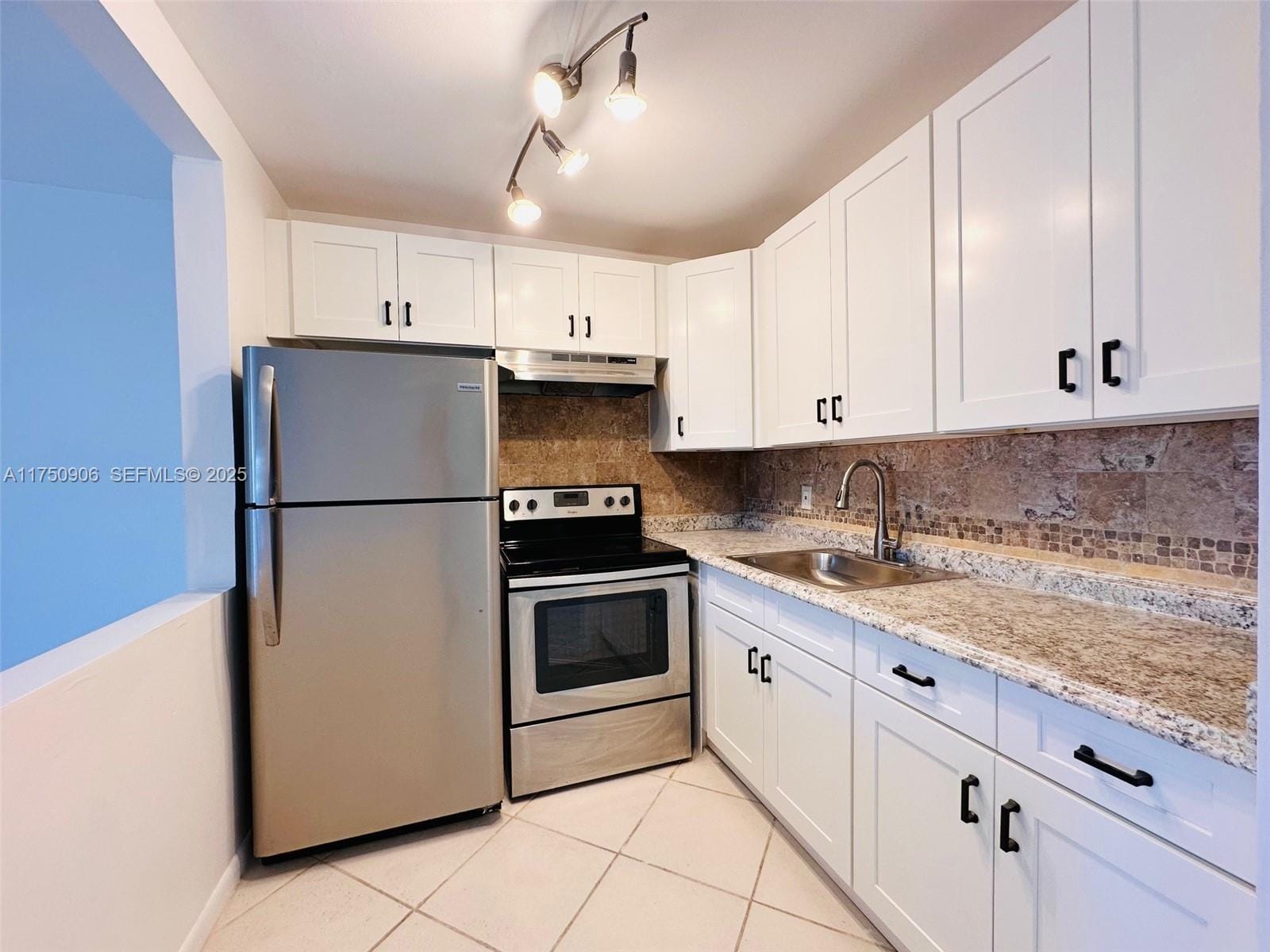 2 Kent A 2, West Palm Beach, FL 33417 photo 4