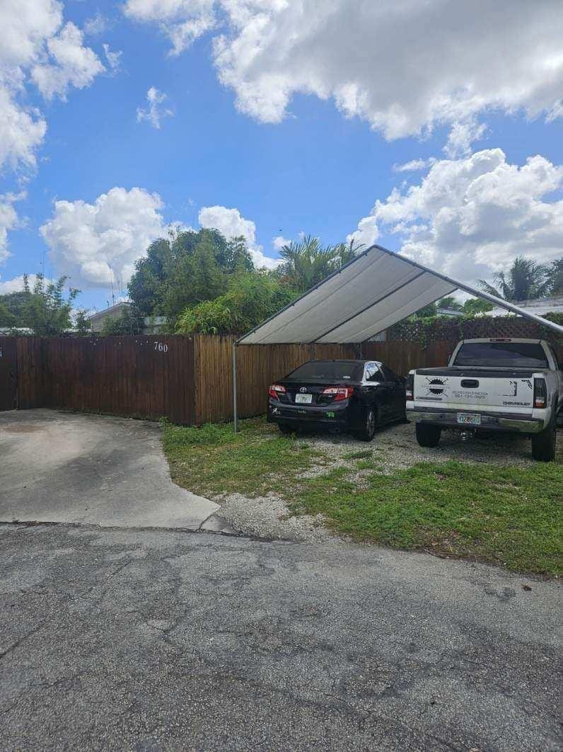 760 SW 135th Terrace — photo 3
