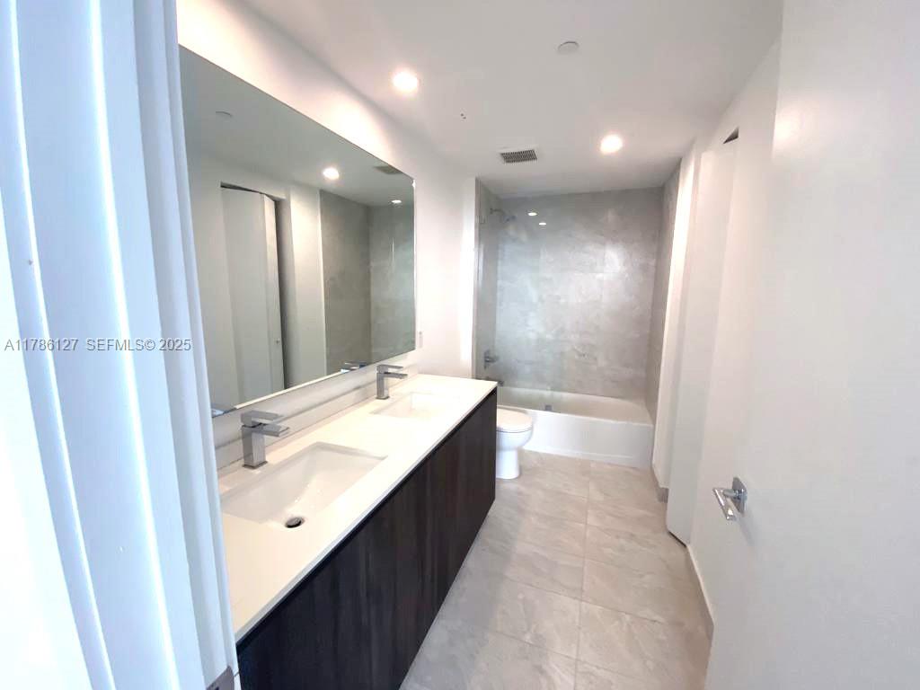 488 NE 18th Street 4905, Miami, FL 33132 photo 15