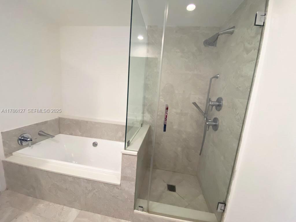 488 NE 18th Street 4905, Miami, FL 33132 photo 29