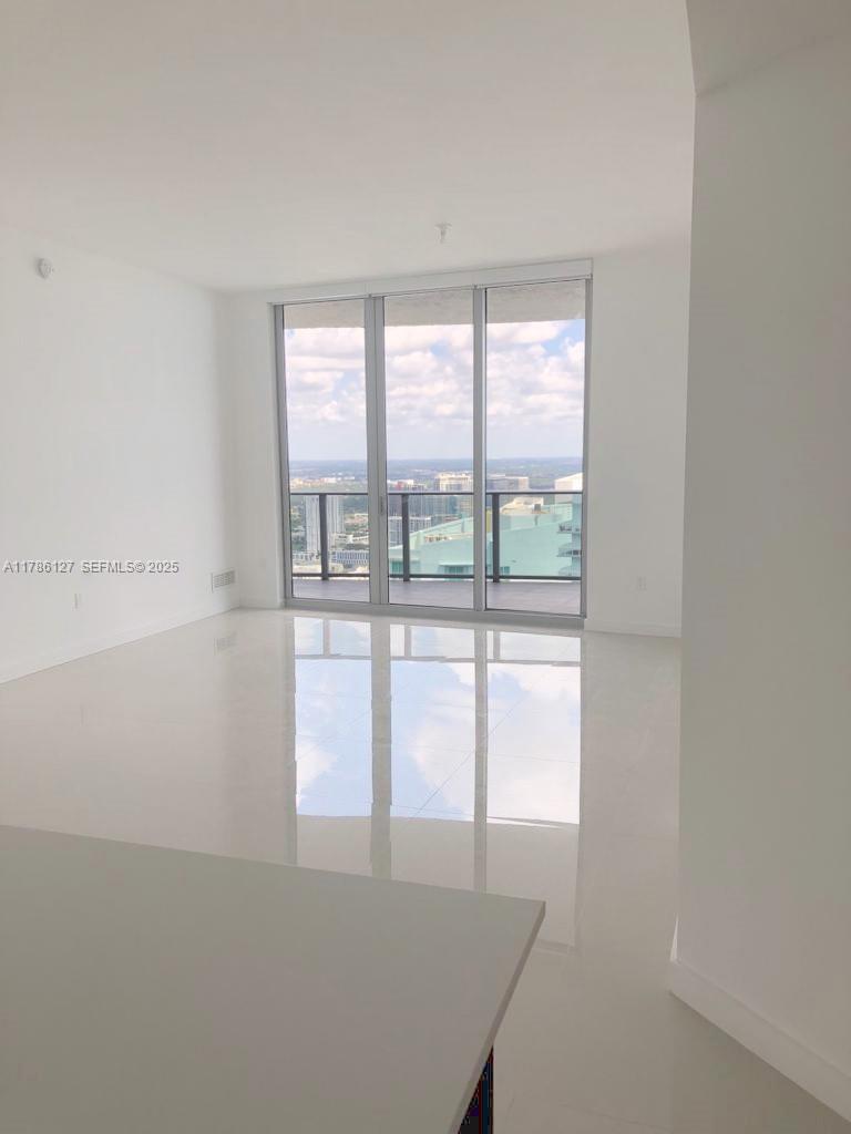 488 NE 18th Street 4905, Miami, FL 33132 photo 6