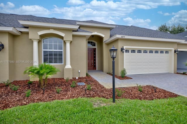 3075 Royal Oaks Court, sold in Royal Oaks, Miami Lakes, FL