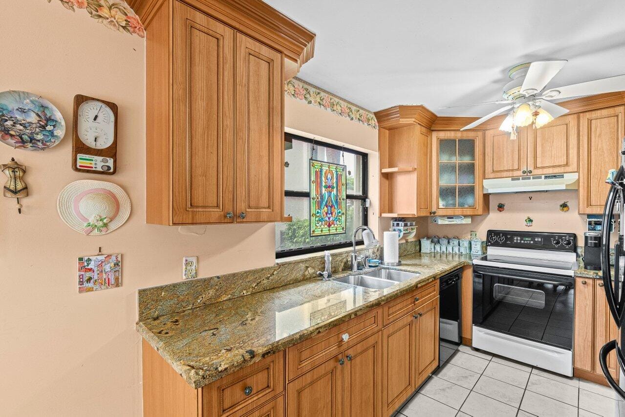 3246 Perimeter Drive 3246, Greenacres, FL 33467 photo 2