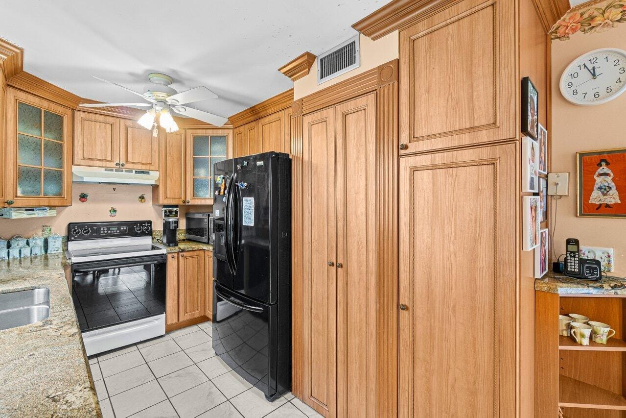 3246 Perimeter Drive 3246, Greenacres, FL 33467 photo 3