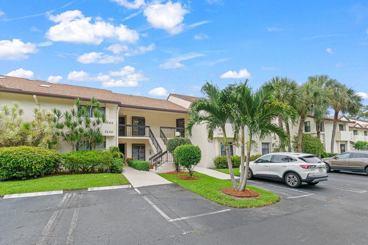 3246 Perimeter Drive 3246, Greenacres, FL 33467 photo 27